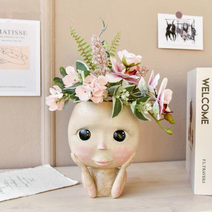 BLUSHING FACE PLANTER